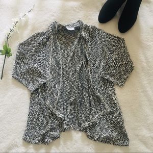$5 W/ BUNDLE Black And White Pebbled Cardigan